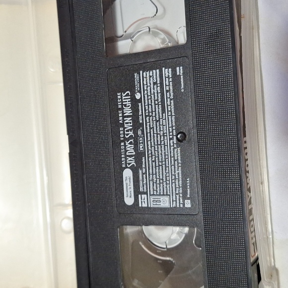 'Six Days Seven Nights' VHS - Picture 3 of 3